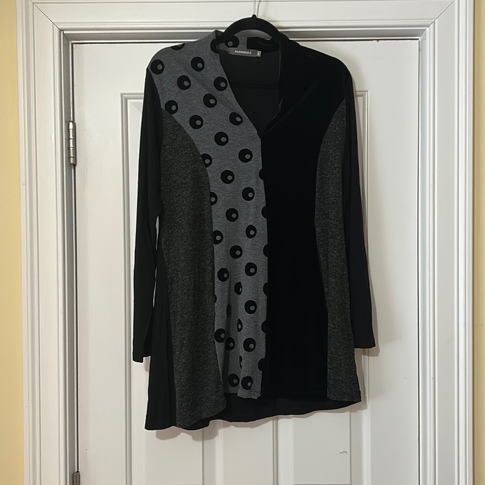 EUC Alembika, Size 2 Tunic/Top